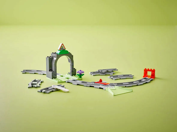 Train Tunnel and Tracks Expansion Set