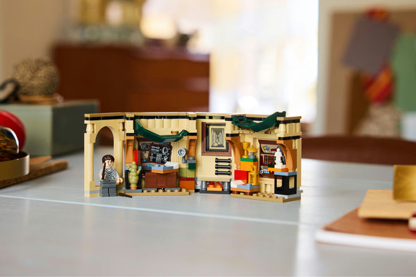 Hogwarts™ Castle: Room of Requirement GWP