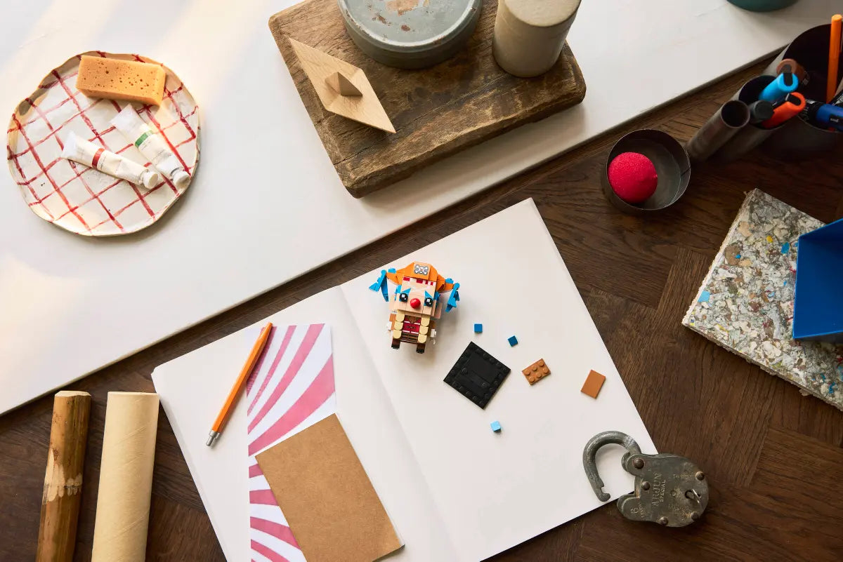 Buggy the Clown Figure