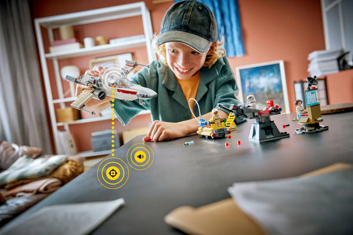SMART Play™: Luke's Red Five X-Wing™