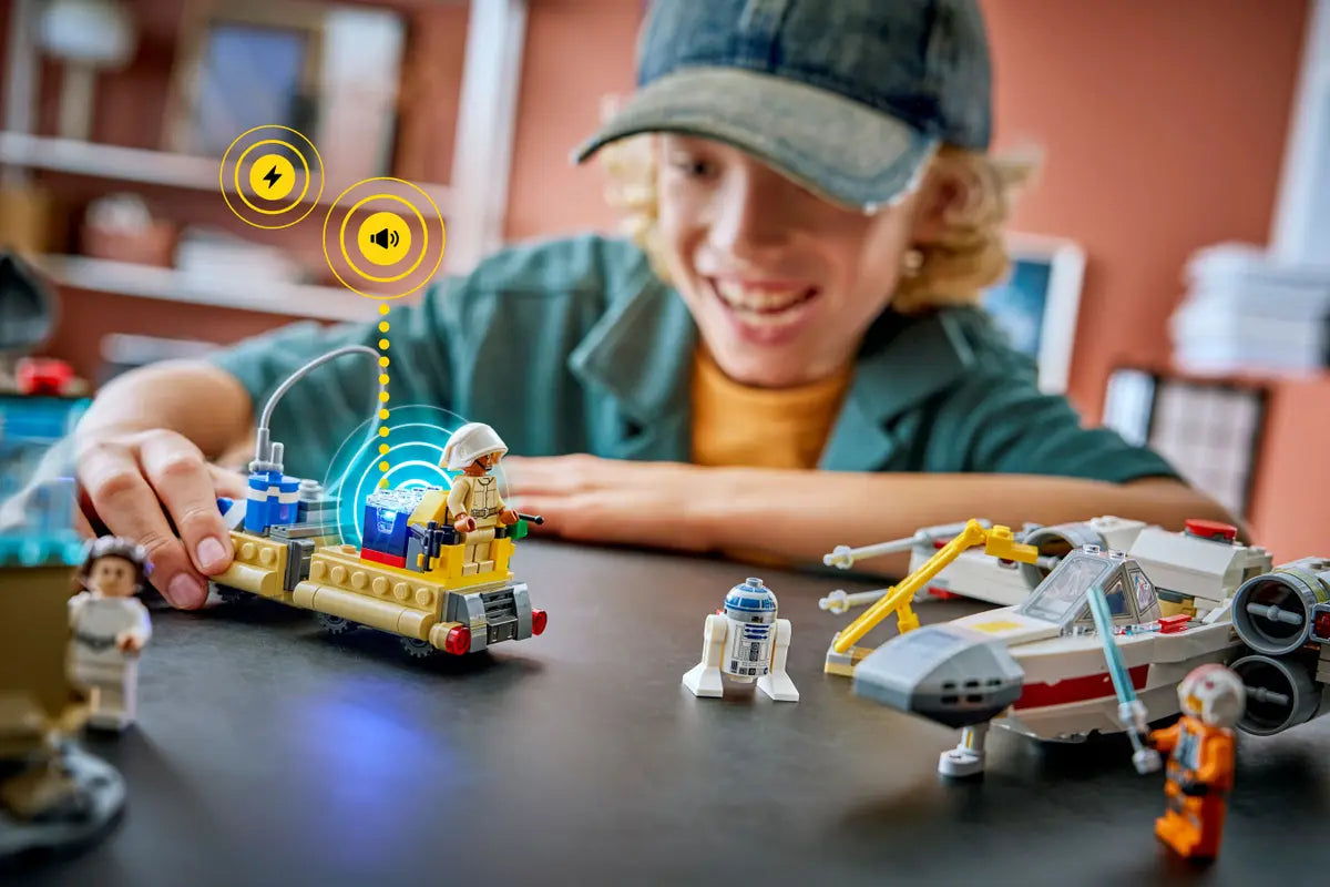 SMART Play™: Luke's Red Five X-Wing™