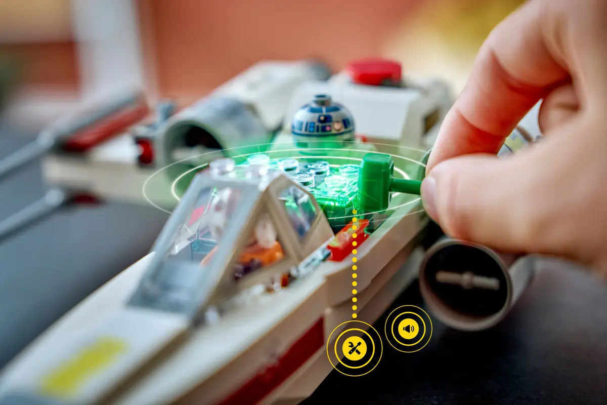 SMART Play™: Luke's Red Five X-Wing™