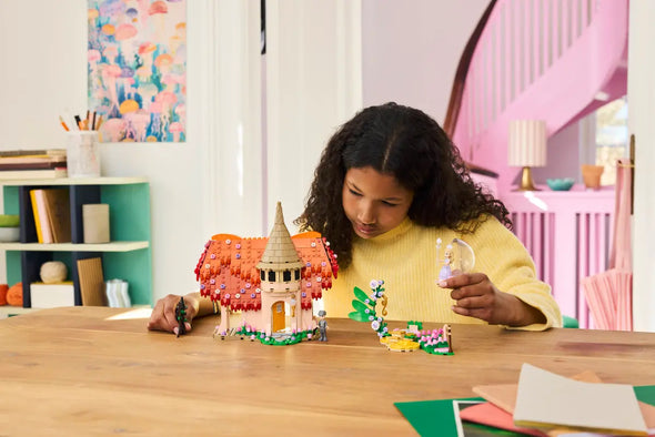 Glinda & Elphaba Visit Munchkinland