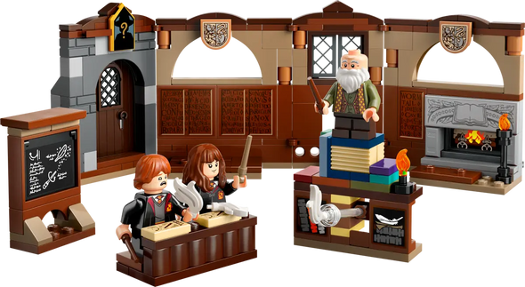 Hogwarts™ Castle: Charms Class