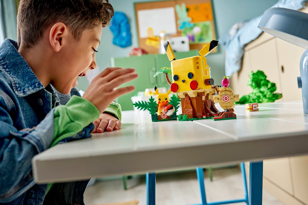 SMART Play™: Training House with Pikachu