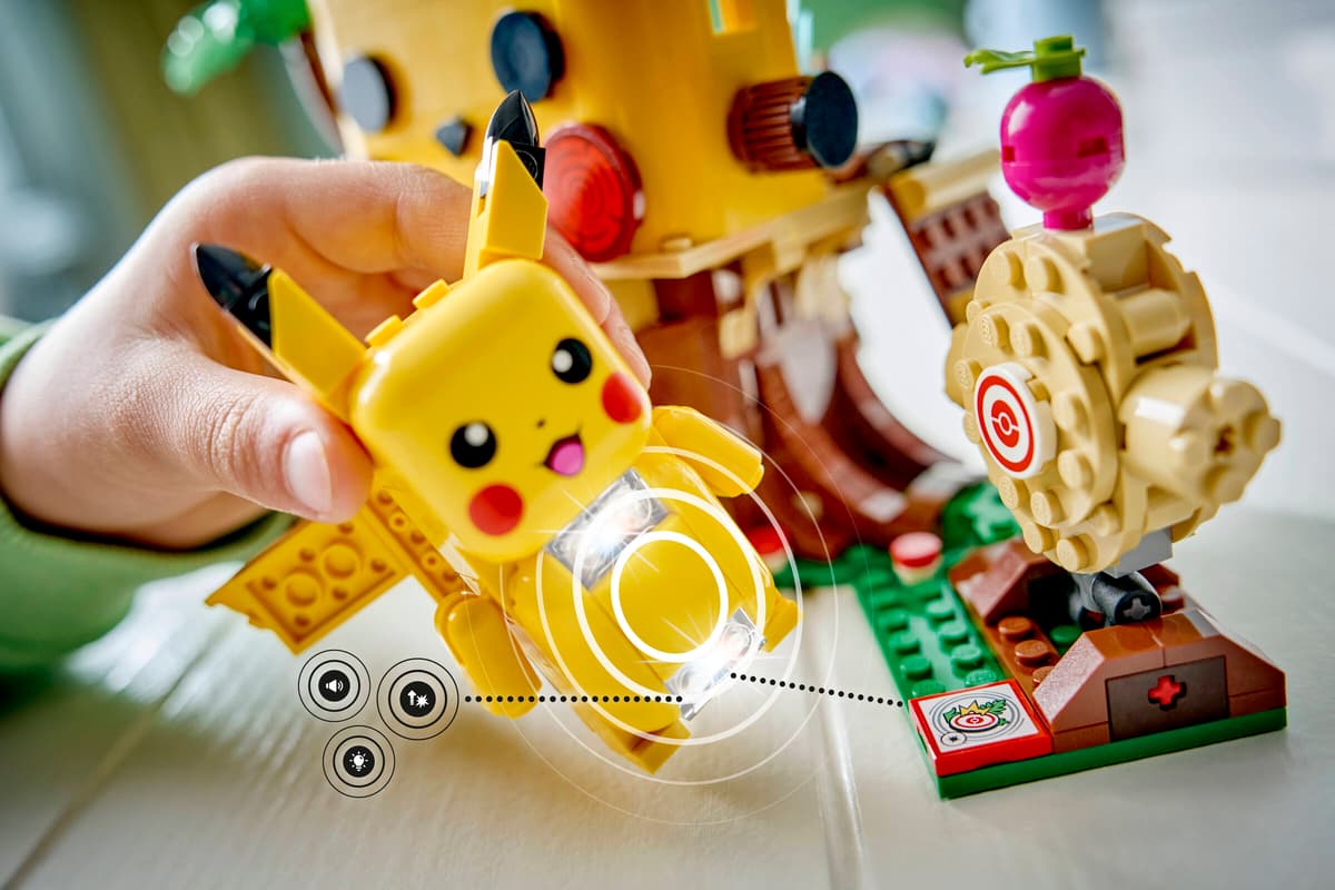 SMART Play™: Training House with Pikachu