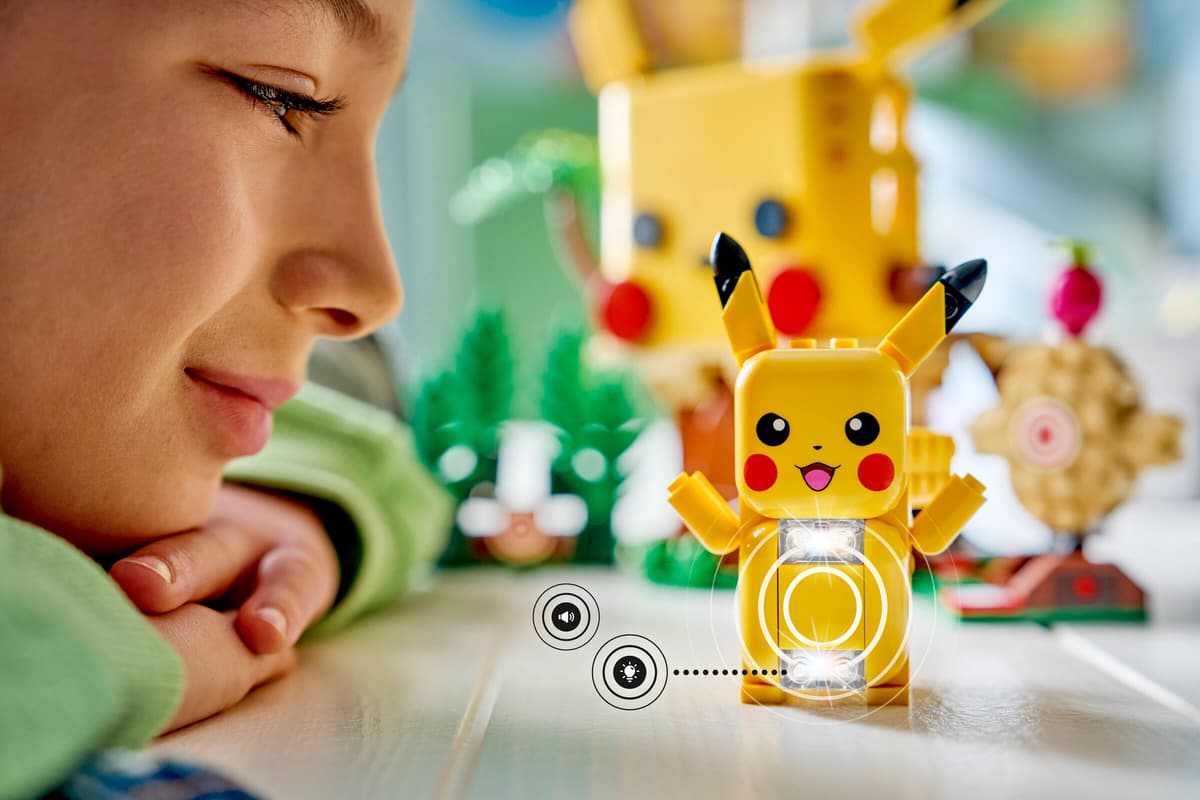 SMART Play™: Training House with Pikachu