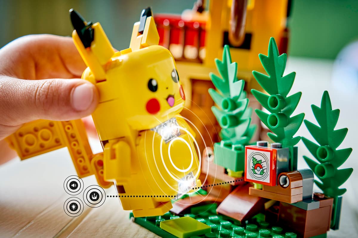 SMART Play™: Training House with Pikachu