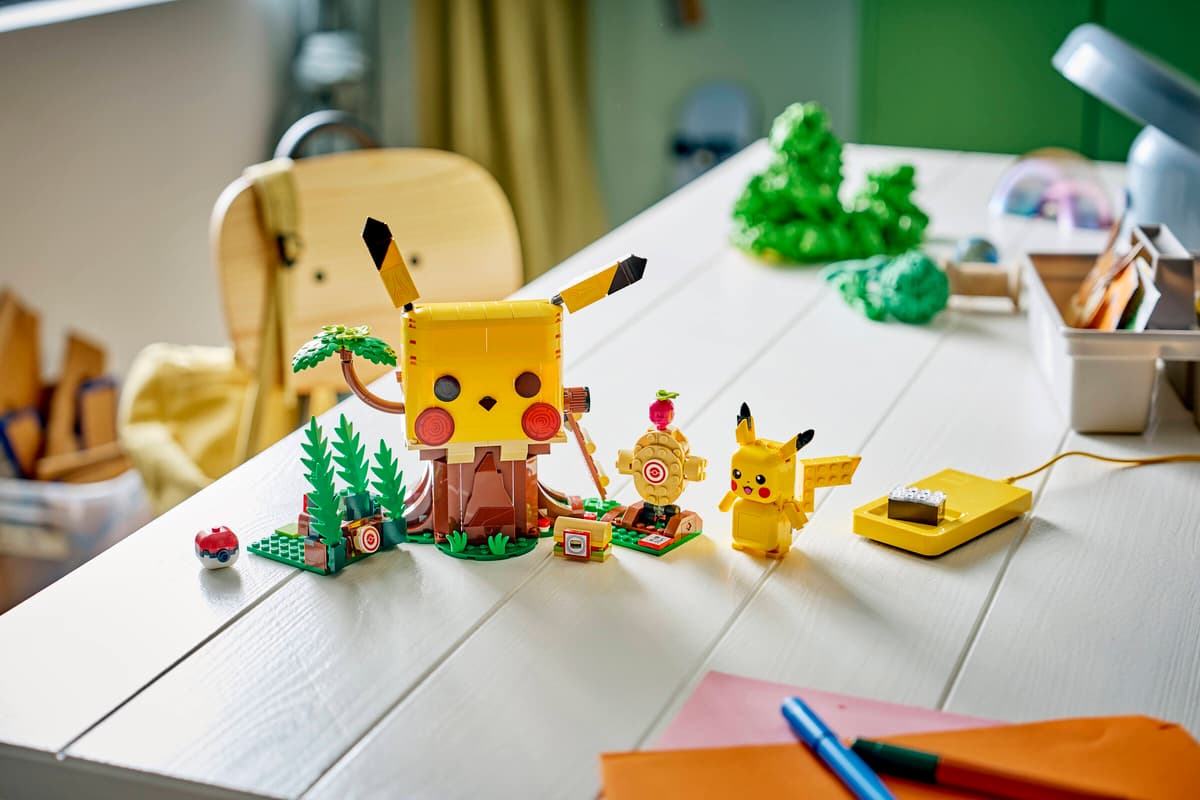 SMART Play™: Training House with Pikachu