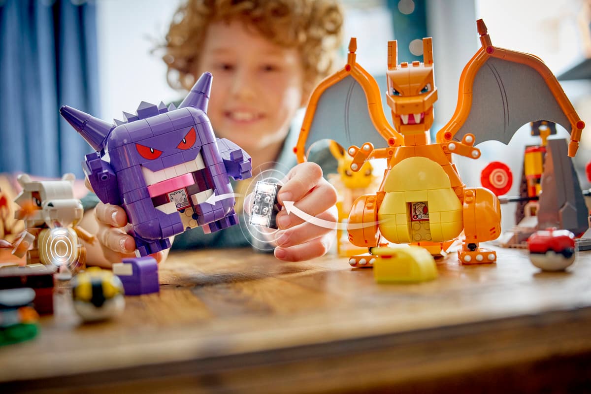 SMART Play™: Cubone and Gengar's Spooky Showdown