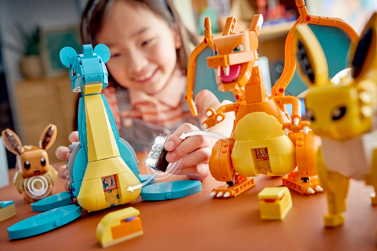SMART Play™: Eevee and Lapras's Treasure Hunt