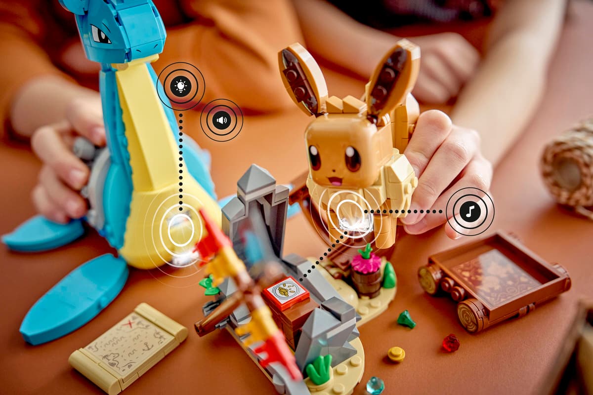 SMART Play™: Eevee and Lapras's Treasure Hunt