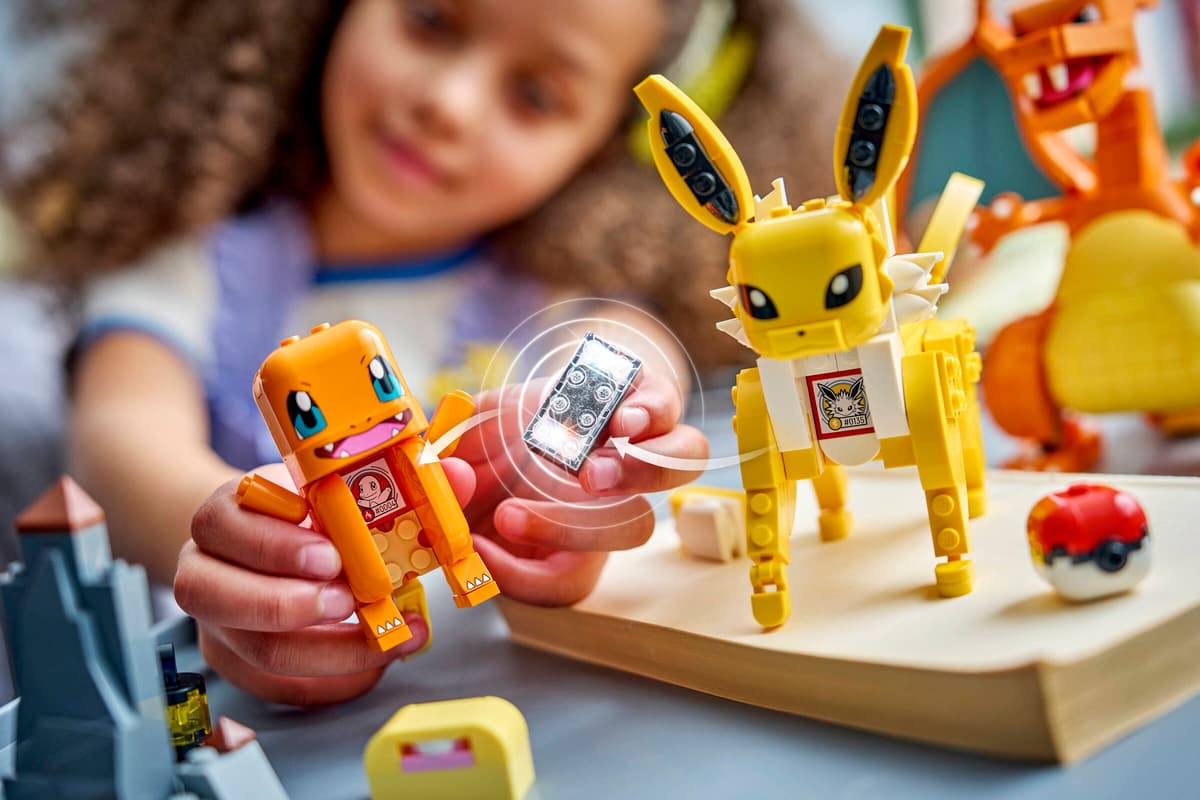 SMART Play™: Charmander and Geodude's Cavern Clash