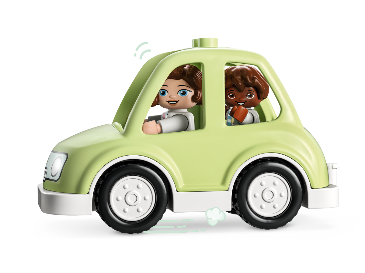 Family House on Wheels Dreamworld LEGO Store