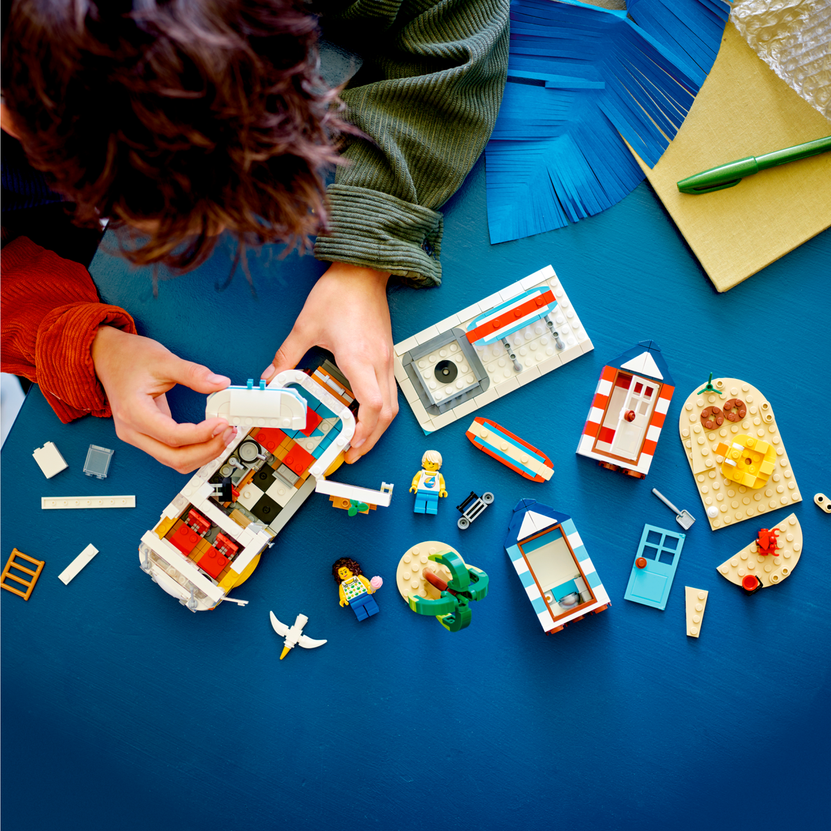 Beach Camper Van – Dreamworld LEGO Store